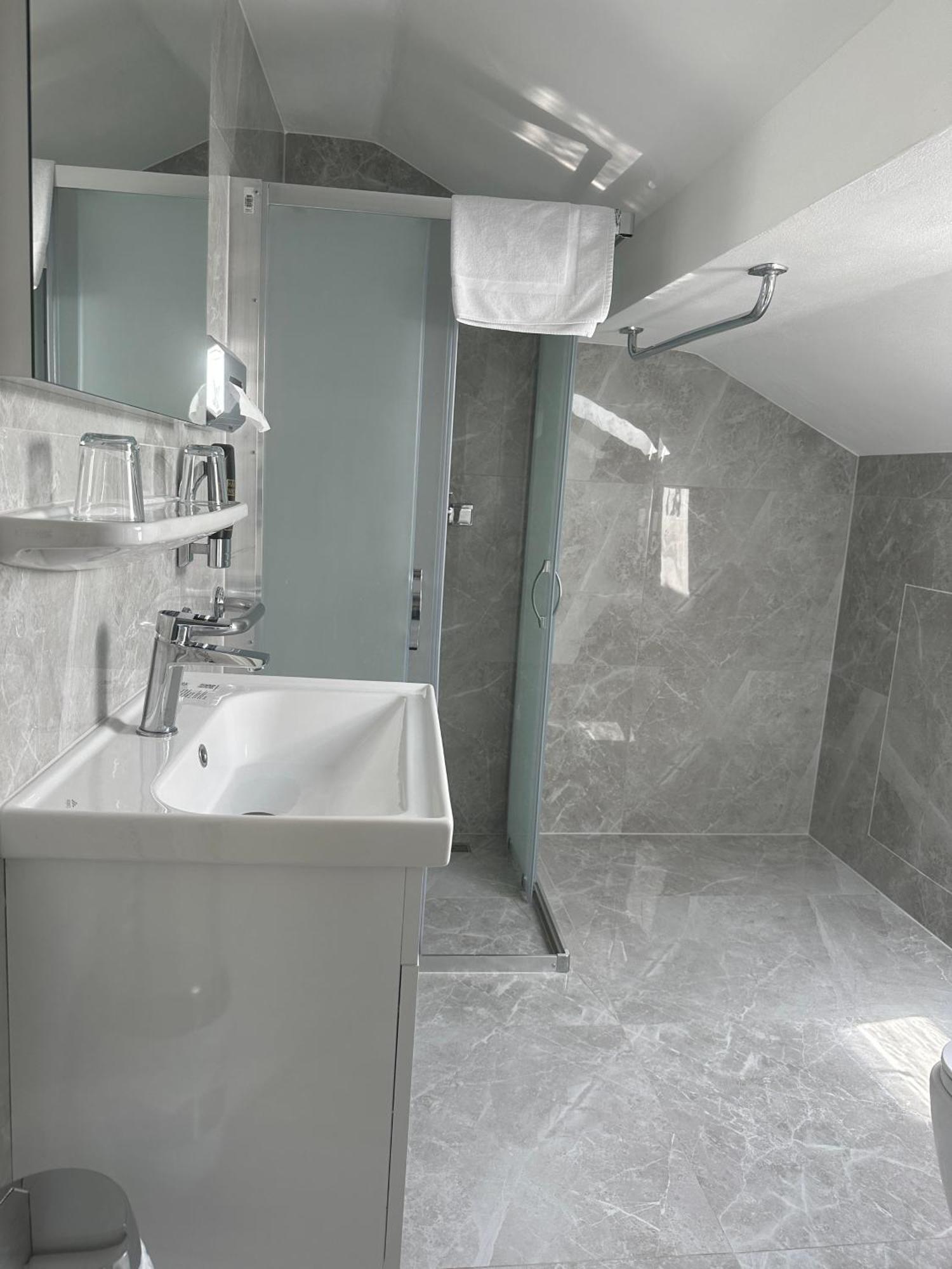 שוונגאו Hotel Pension Schwansee מראה חיצוני תמונה