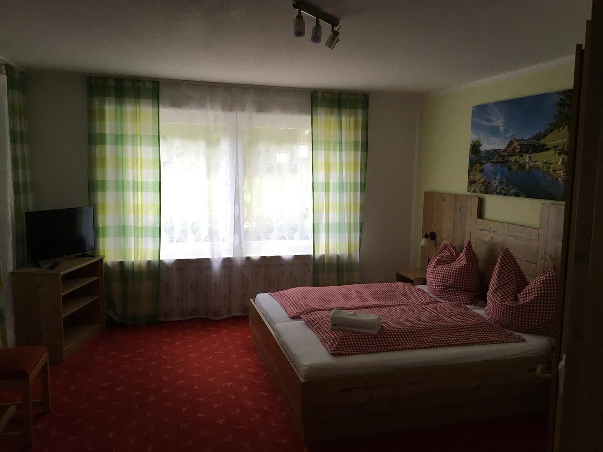 שוונגאו Hotel Pension Schwansee מראה חיצוני תמונה