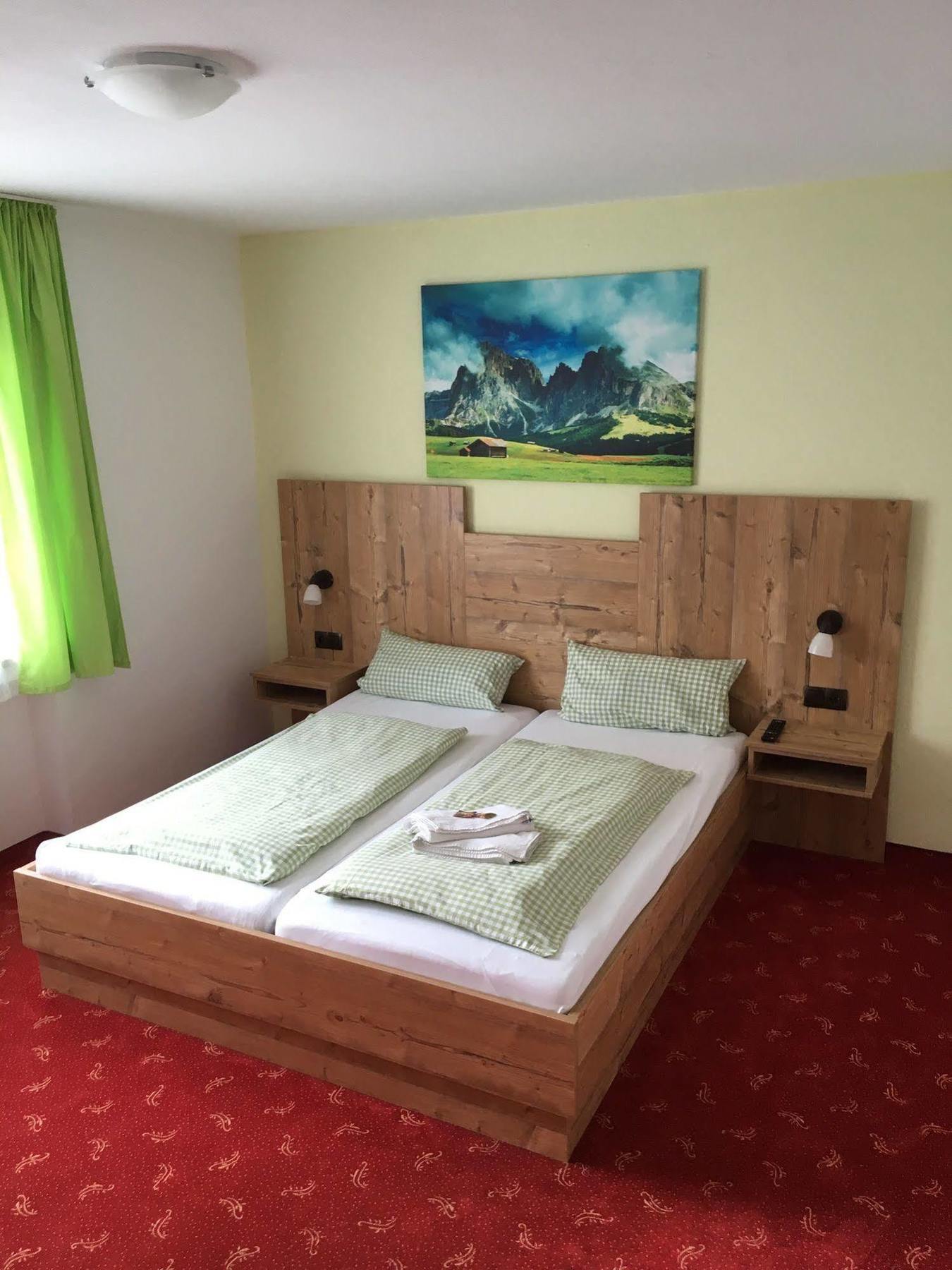 שוונגאו Hotel Pension Schwansee מראה חיצוני תמונה